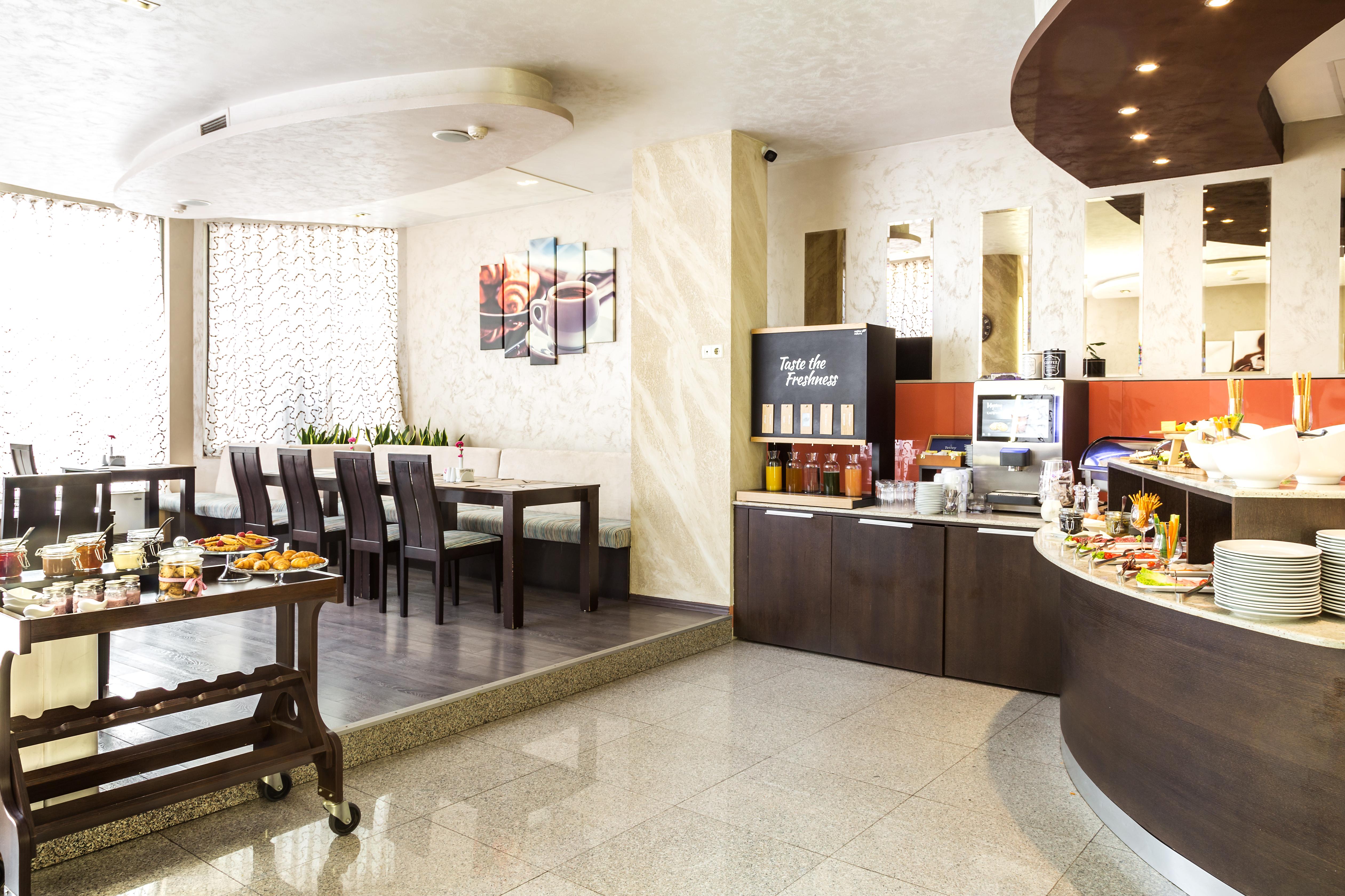 City Avenue Hotel By Hmg-Free Parking-Free Wi-Fi Sofia Exterior photo