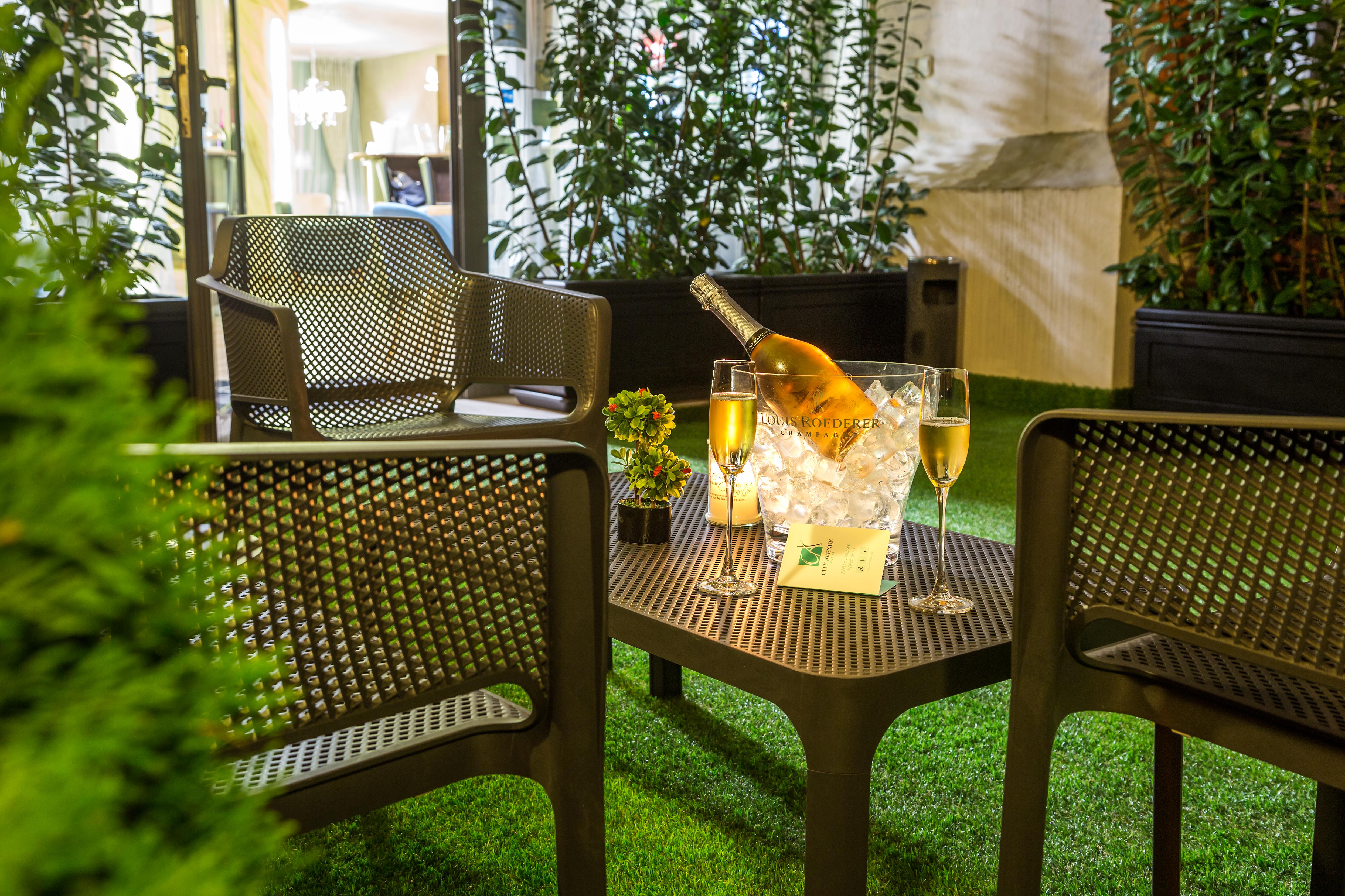 City Avenue Hotel By Hmg-Free Parking-Free Wi-Fi Sofia Exterior photo