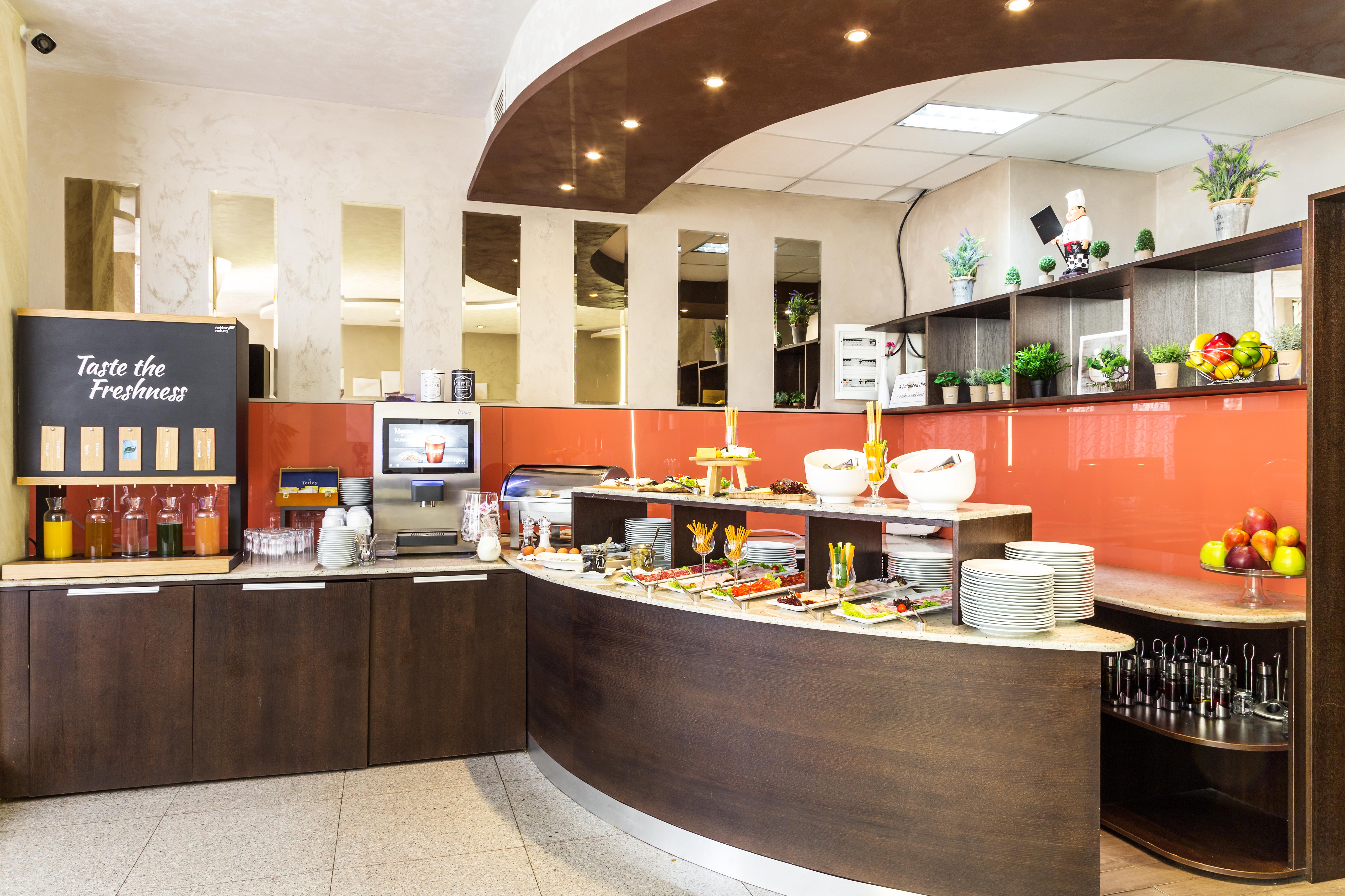 City Avenue Hotel By Hmg-Free Parking-Free Wi-Fi Sofia Exterior photo