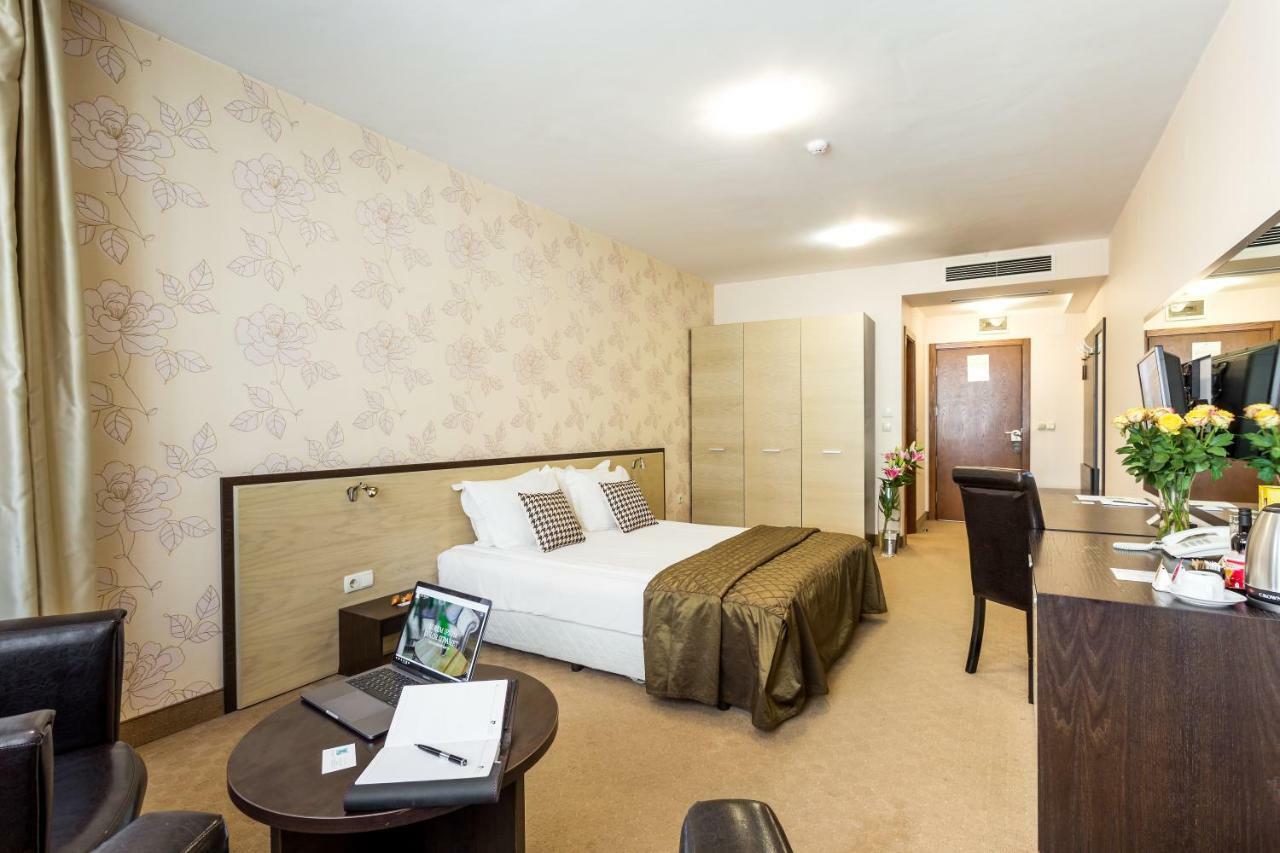 City Avenue Hotel By Hmg-Free Parking-Free Wi-Fi Sofia Exterior photo