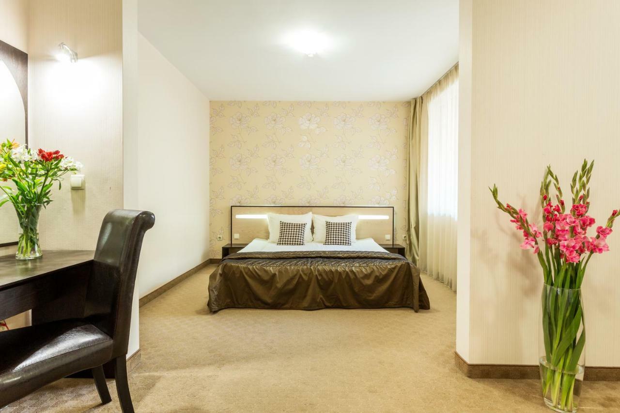 City Avenue Hotel By Hmg-Free Parking-Free Wi-Fi Sofia Exterior photo