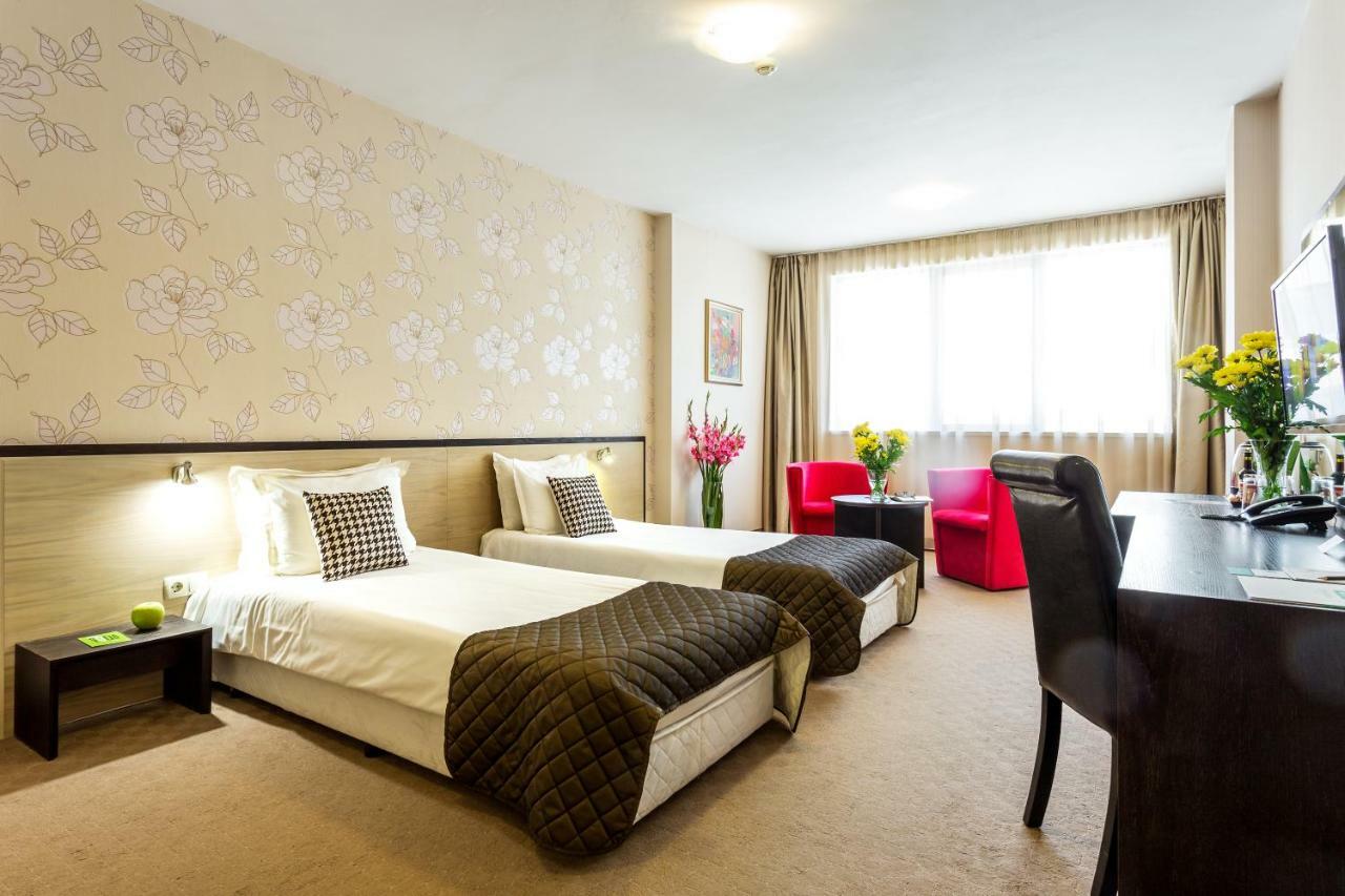 City Avenue Hotel By Hmg-Free Parking-Free Wi-Fi Sofia Exterior photo